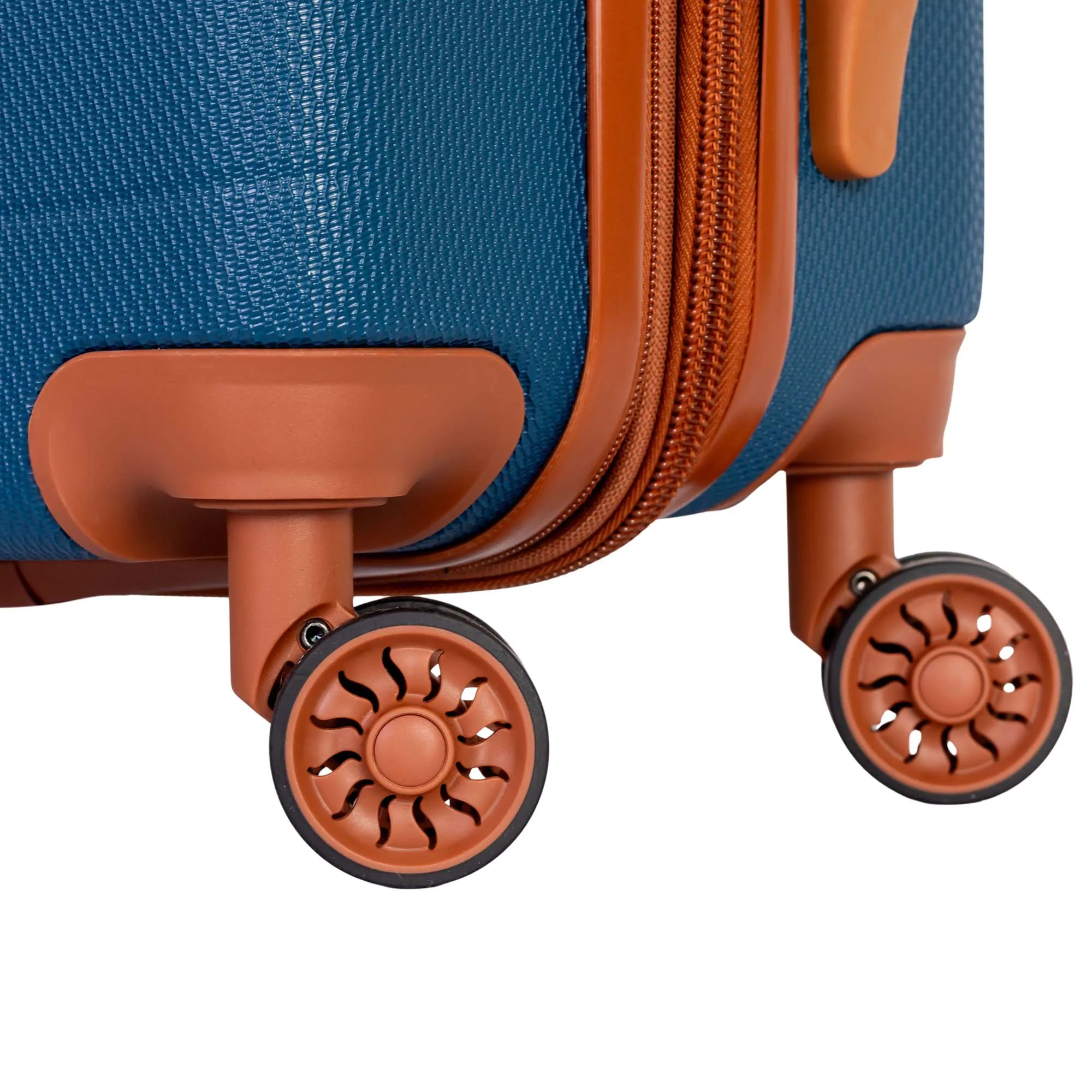 Explorer First Class Expandable Luggage Set