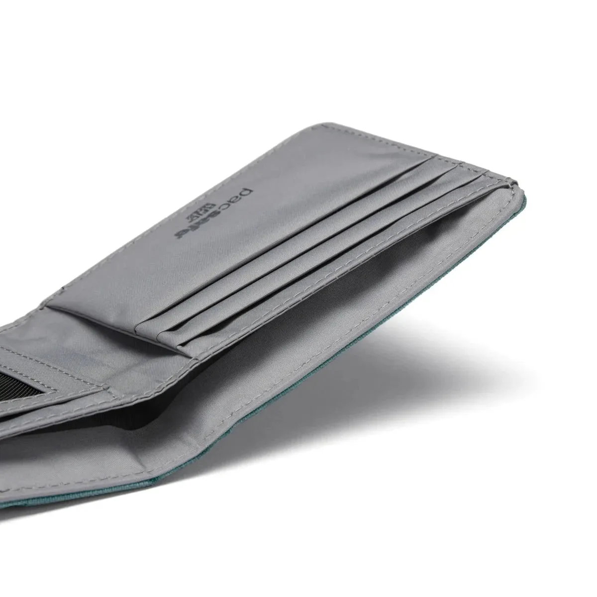 Pacsafe RFIDsafe™ RFID Blocking Bifold Wallet