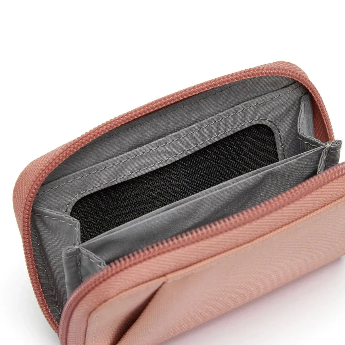 Pacsafe RFIDsafe™ RFID Blocking Card Wallet