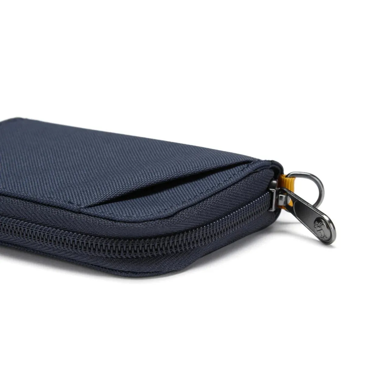 Pacsafe RFIDsafe™ RFID Blocking Card Wallet