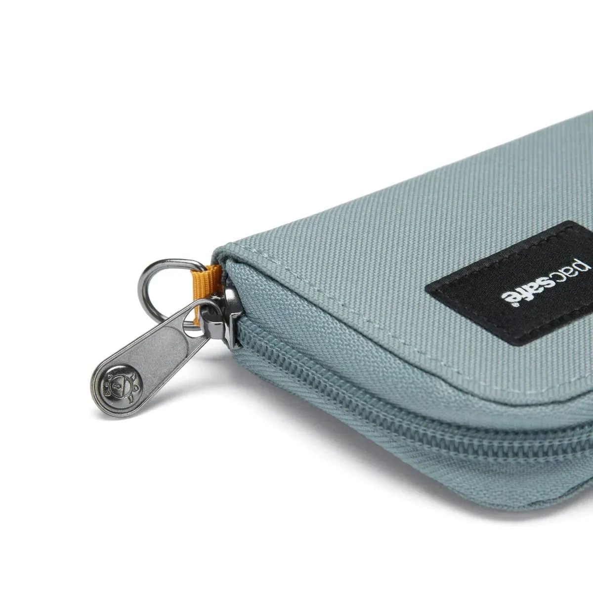 Pacsafe RFIDsafe™ RFID Blocking Card Wallet