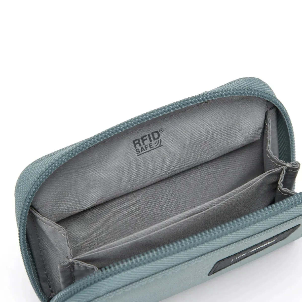 Pacsafe RFIDsafe™ RFID Blocking Card Wallet