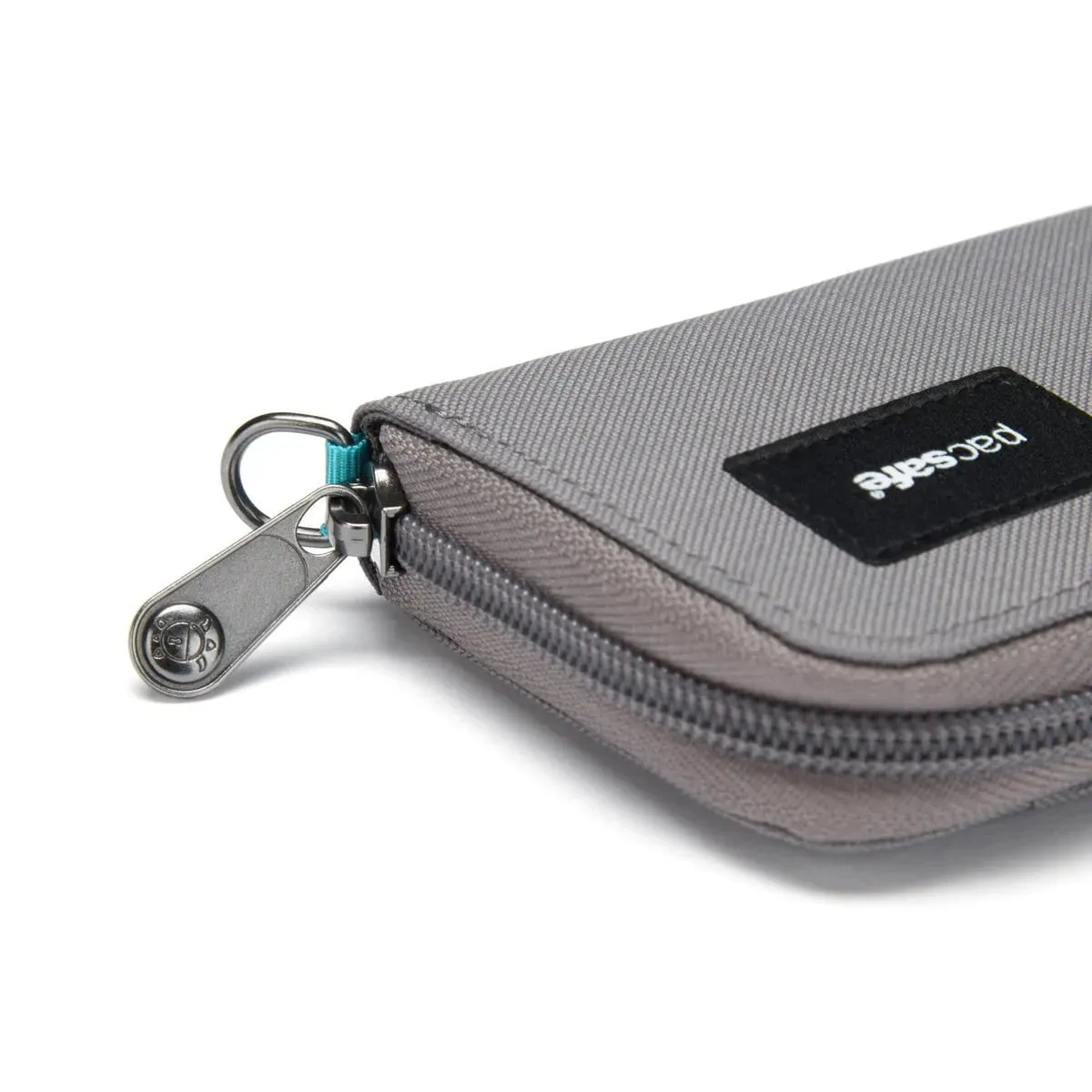 Pacsafe RFIDsafe™ RFID Blocking Card Wallet