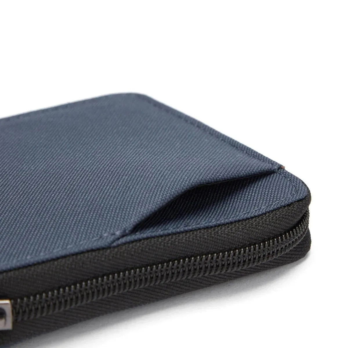 Pacsafe RFIDsafe™ RFID Blocking Zip Around Wallet