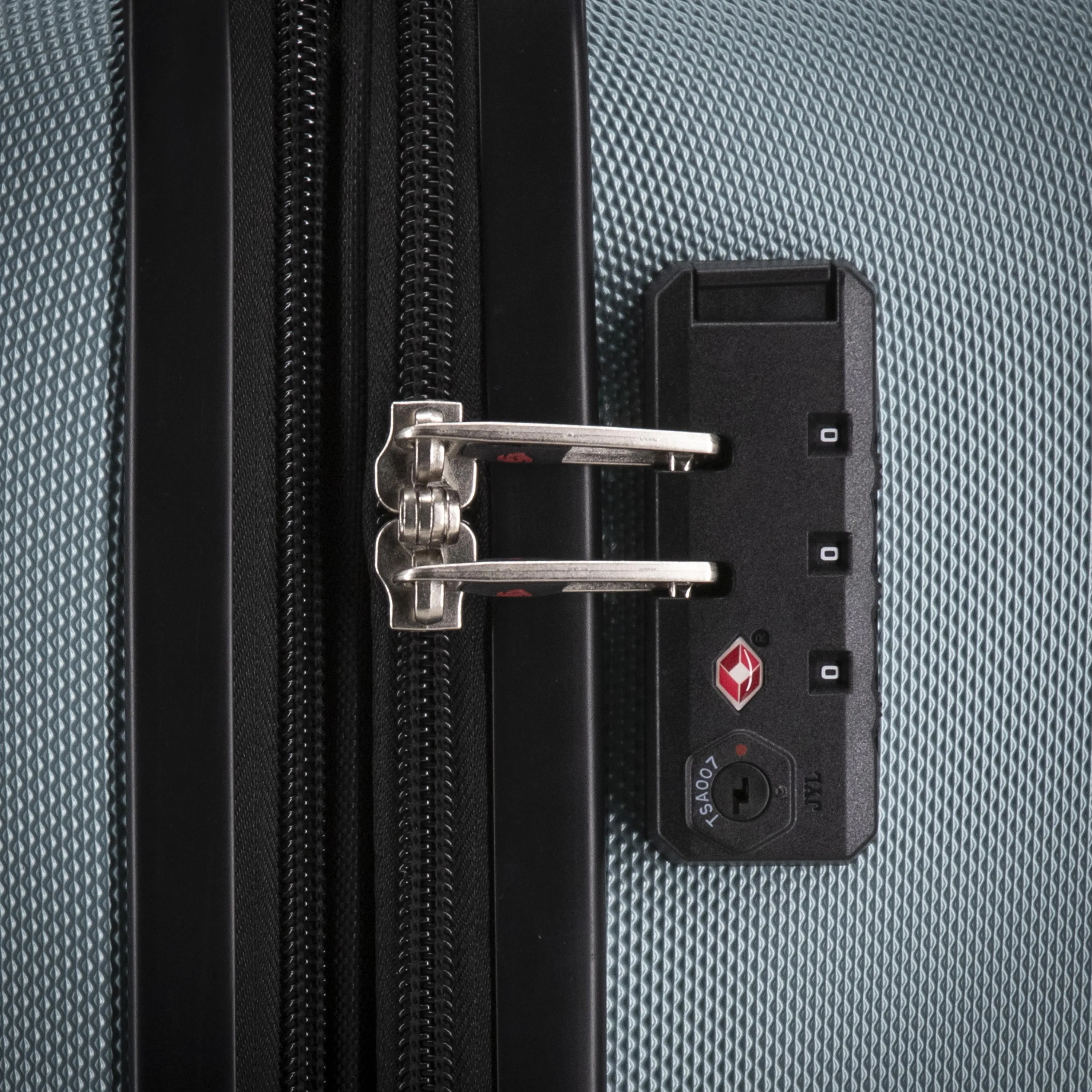 Samsonite Summit Spinner Large Expandable Luggage