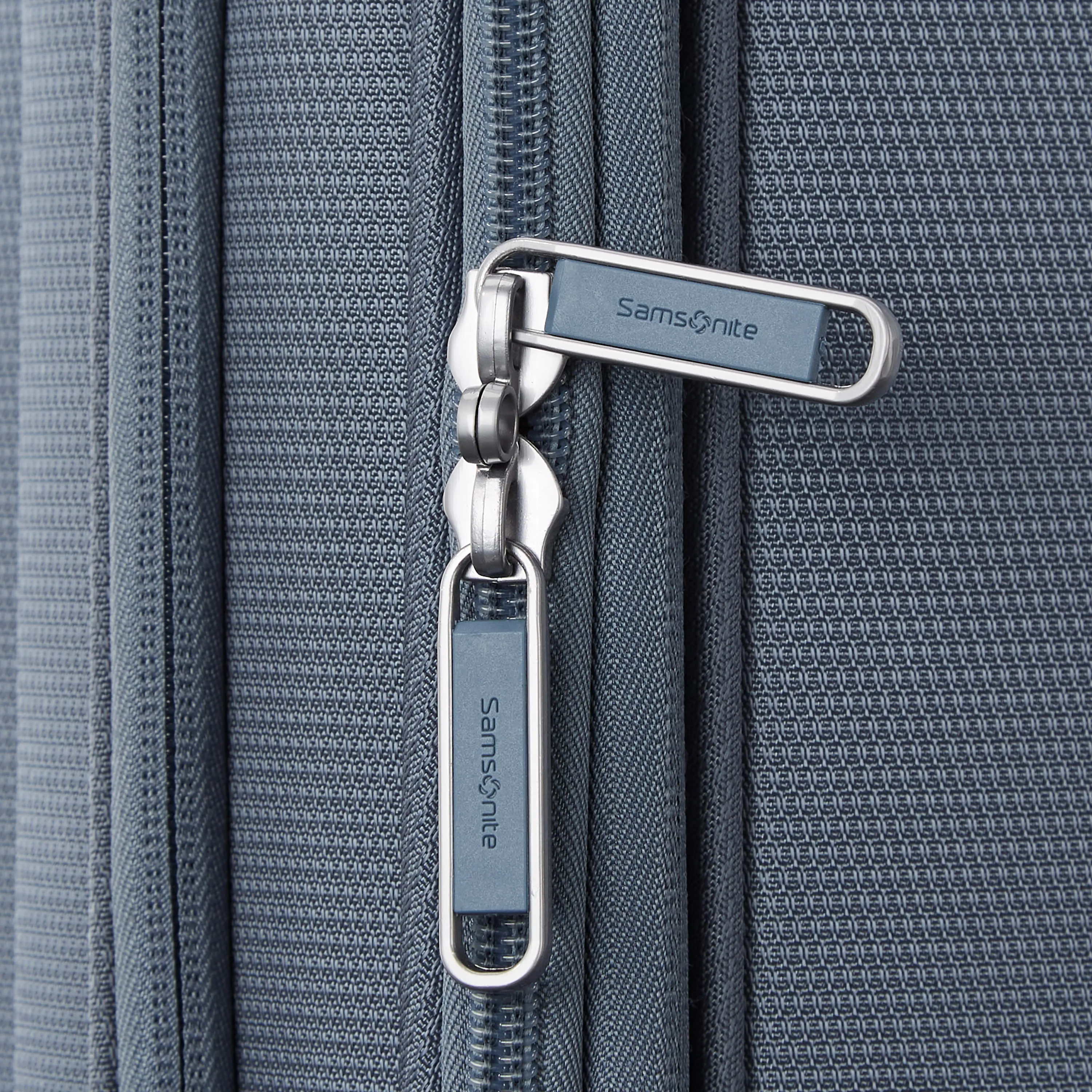 Samsonite Uplift Spinner Large Expandable Luggage